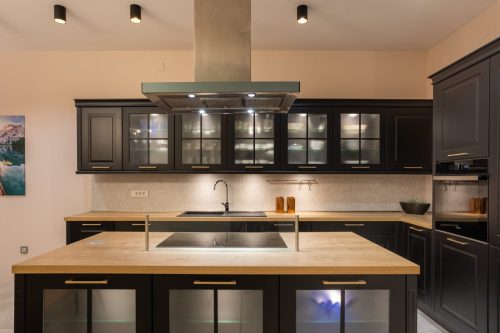 Dizajn interijera – moderna kuhinja nakon renovacije