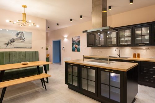 Dizajn interijera – moderna kuhinja nakon renovacije